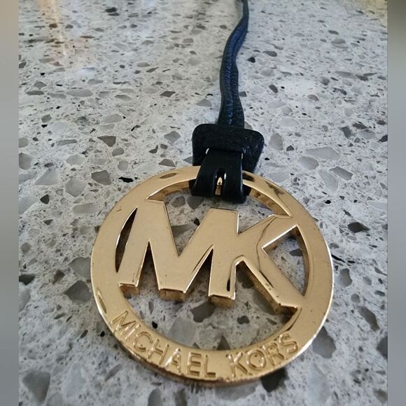 Michael Kors Hang Tag  - Picture 6 of 9